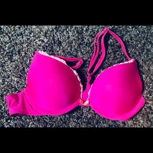 Women’s neon pink 32A bra